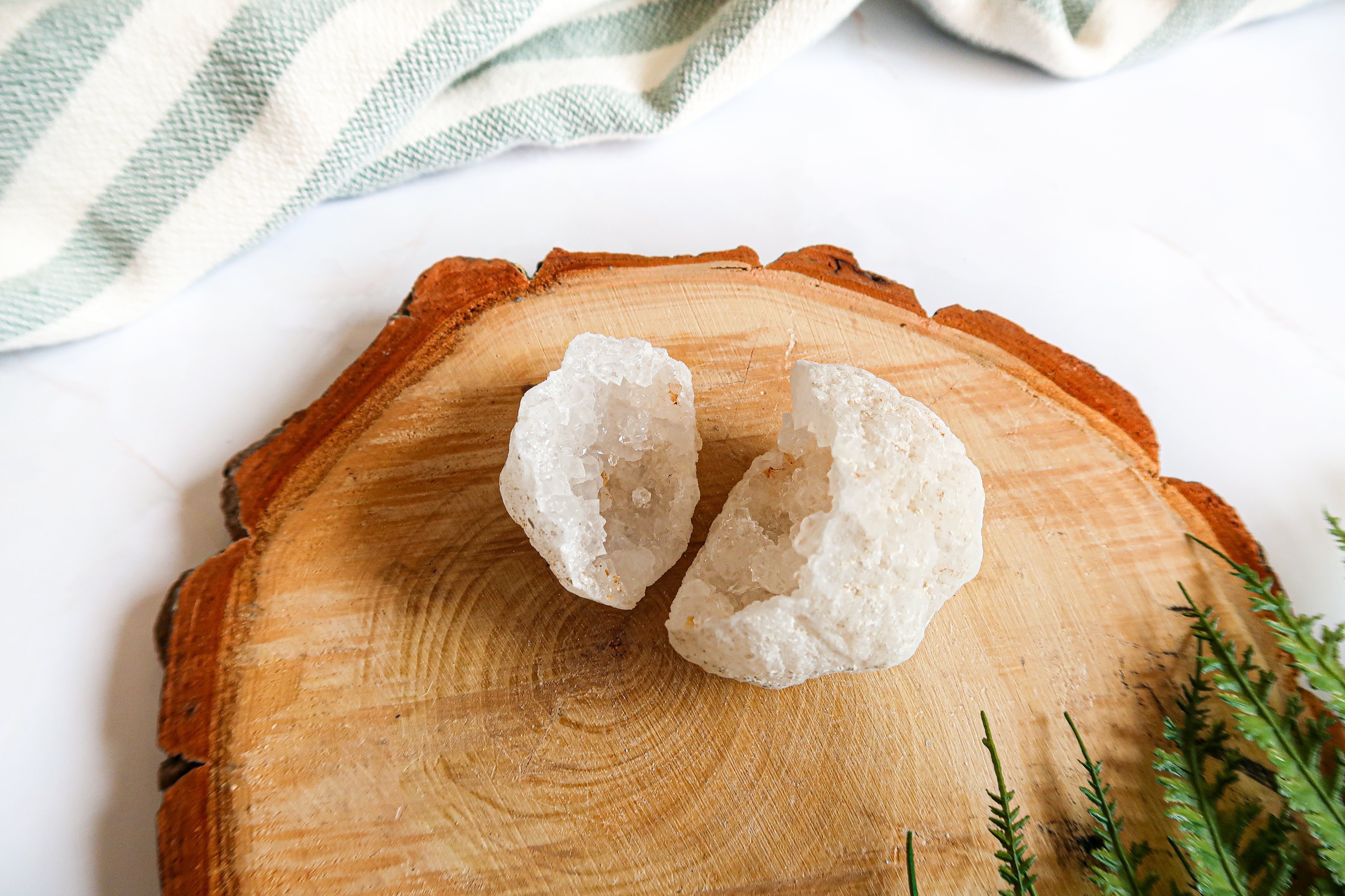 Bergkristal edelsteen geode paar